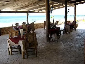 Carmen Beach Puerto Morelos 3*,
